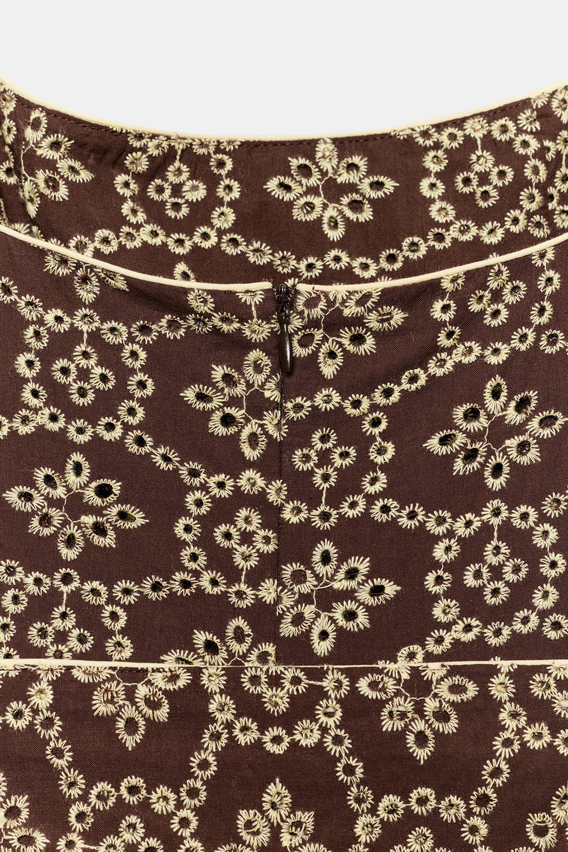 #442B1E, Marron / Écru